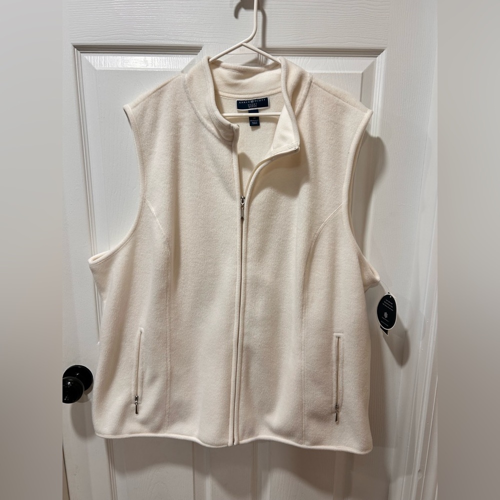 Karen Scott Cream Fleece Vest